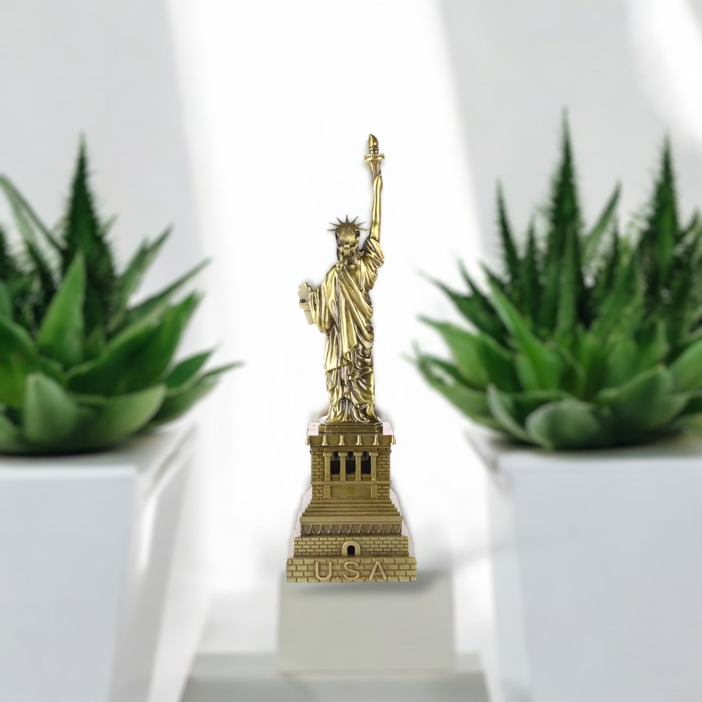 Statue Of Liberty Showpiece