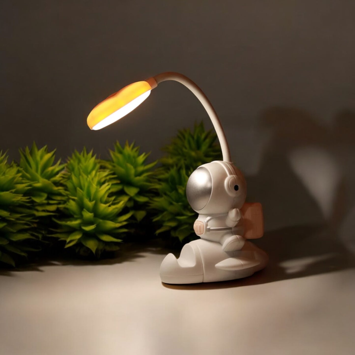 Astronaut Spaceship Night Lamp