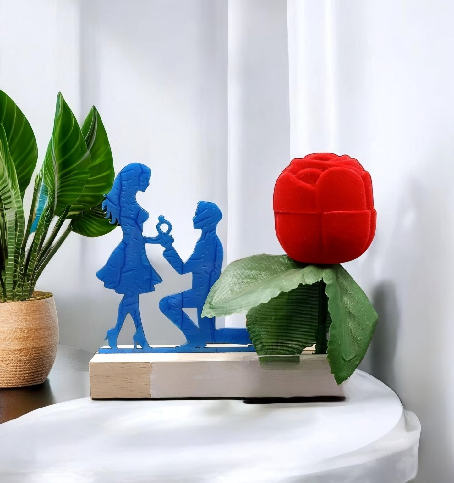 Charming Romantic Proposa Ring Box Showpiece