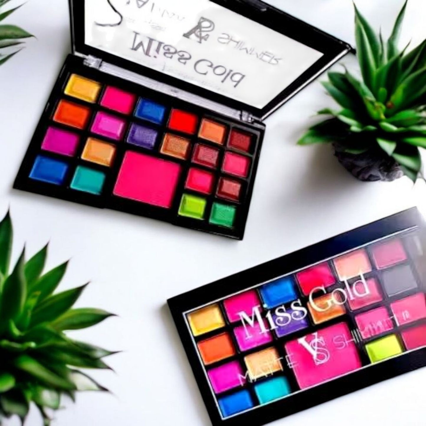Vibrant Colors Eyeshadow Makeup Palette