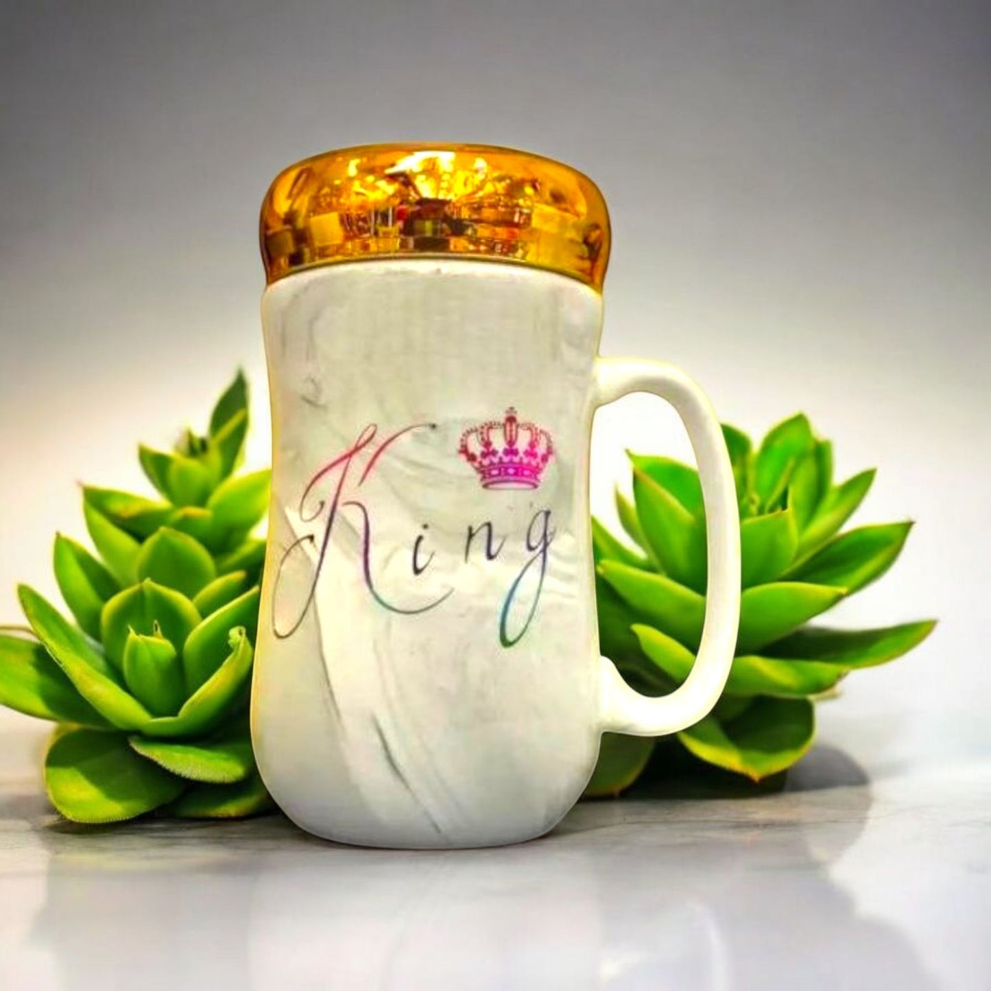 King Ceramic Mug with Gold Lid