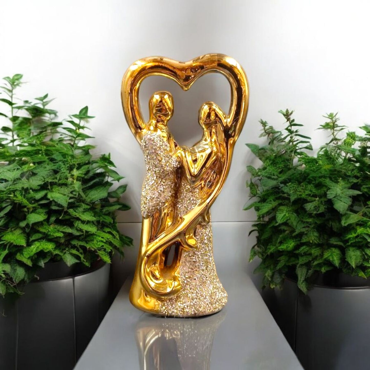 Golden Couple Romantic Figurine