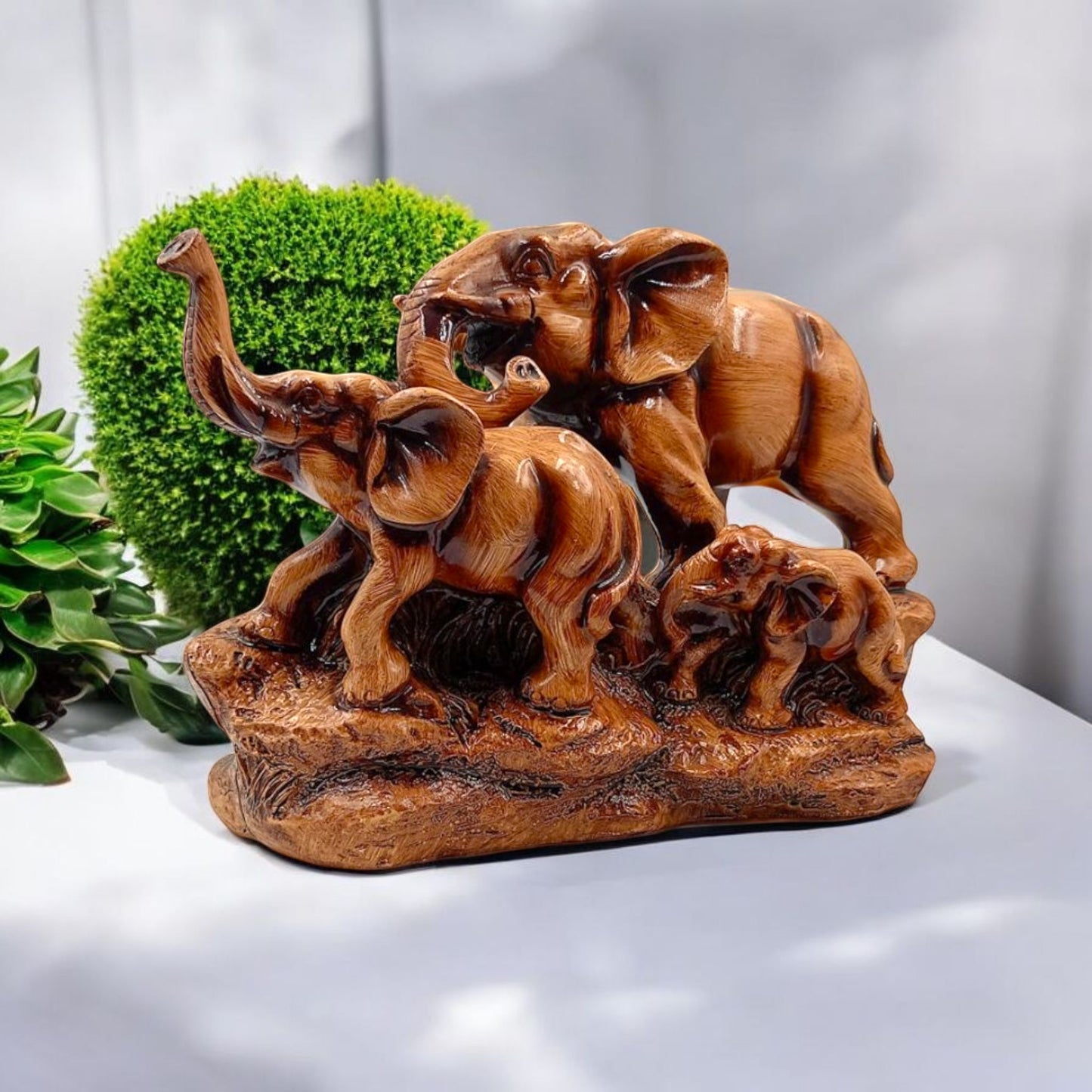Elegant Elephant Family Resin Showpiece