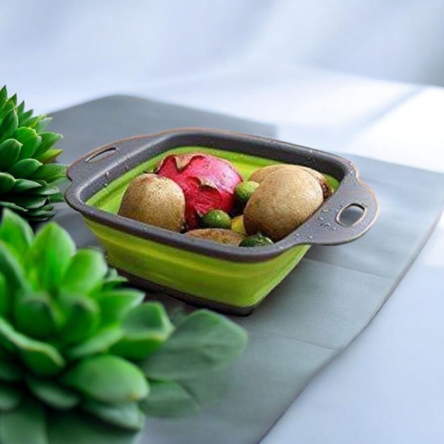 Collapsible Silicone Fruit & Veg Strainer