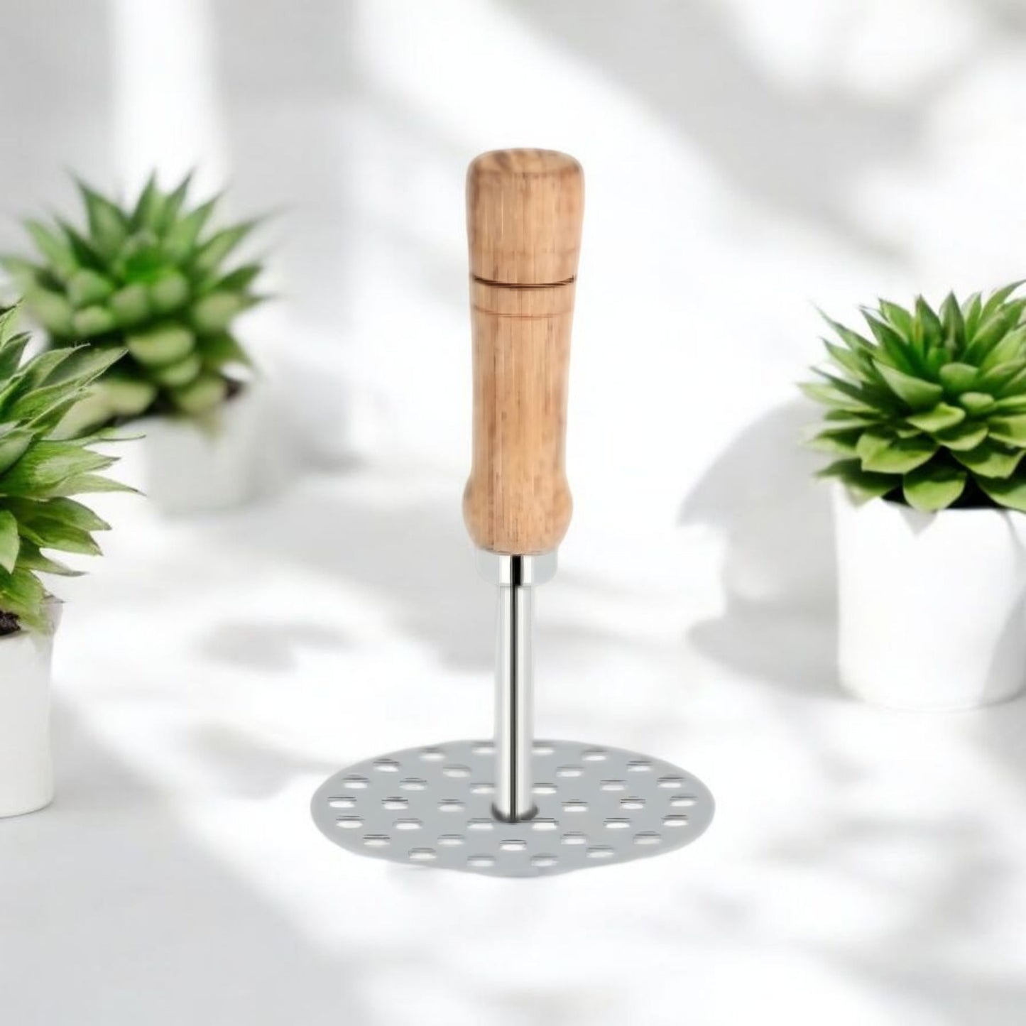 Round Base Wooden Handle Masher
