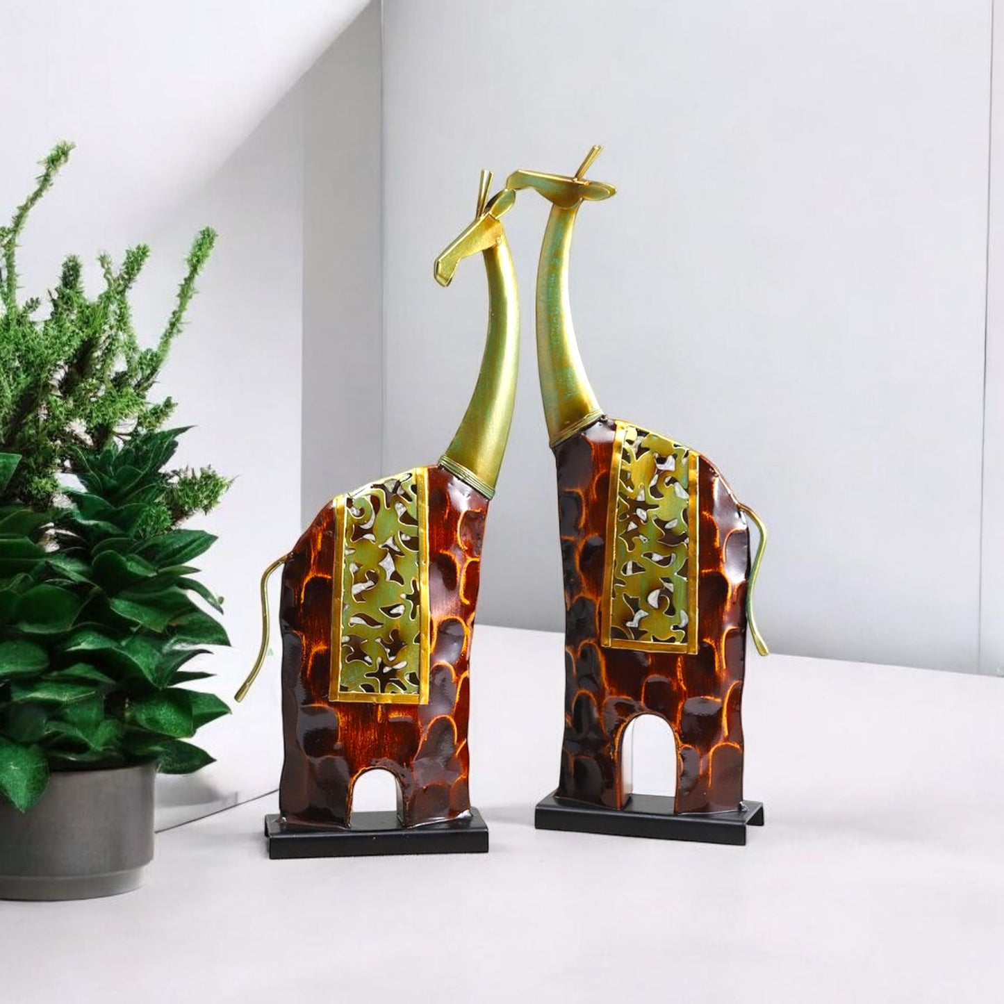 Giraffe Decorative Figurine