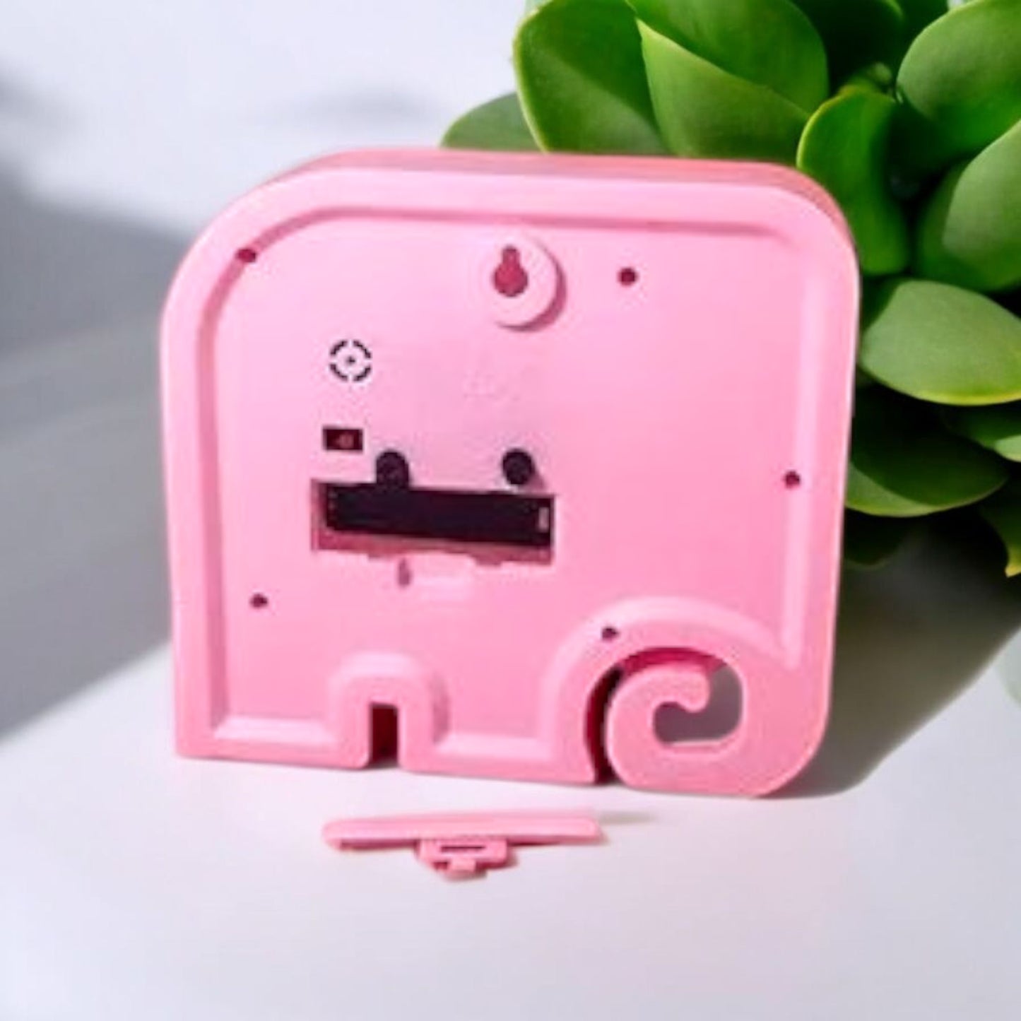 Cute Elephant Design Table Clock