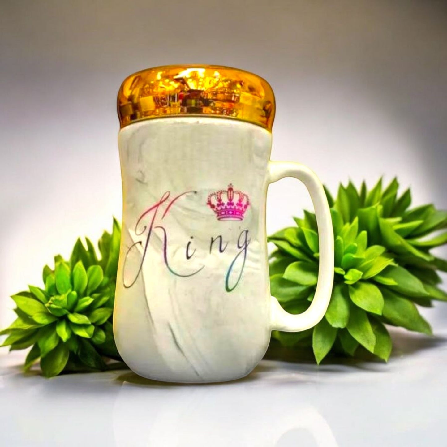 King Ceramic Mug with Gold Lid