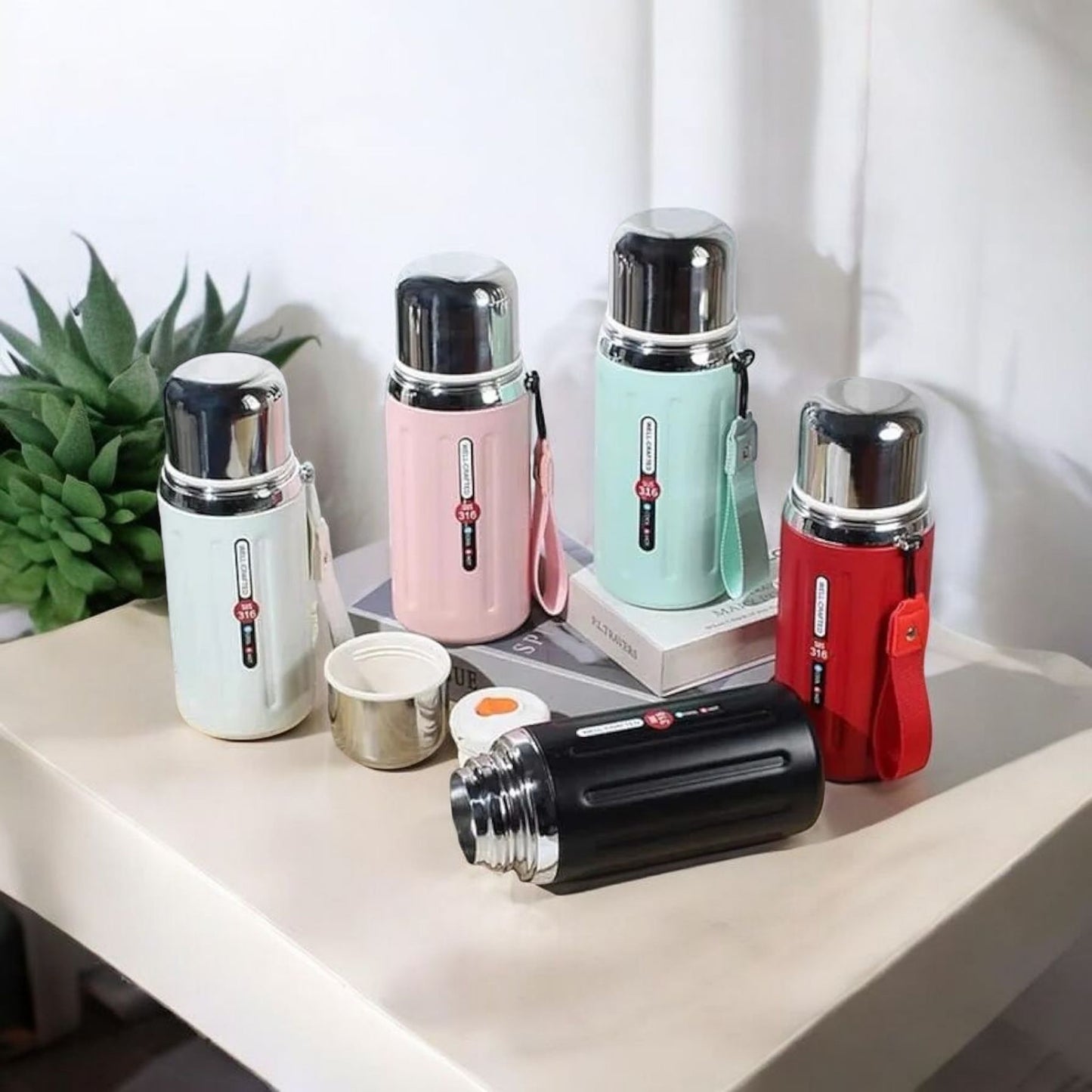 Vacuum Water Bottle with Cup Lid 800ml
