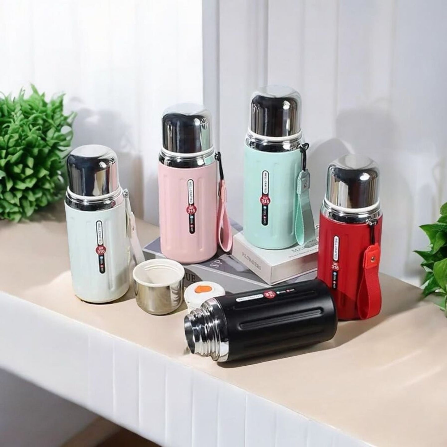 Vacuum Water Bottle with Cup Lid 800ml