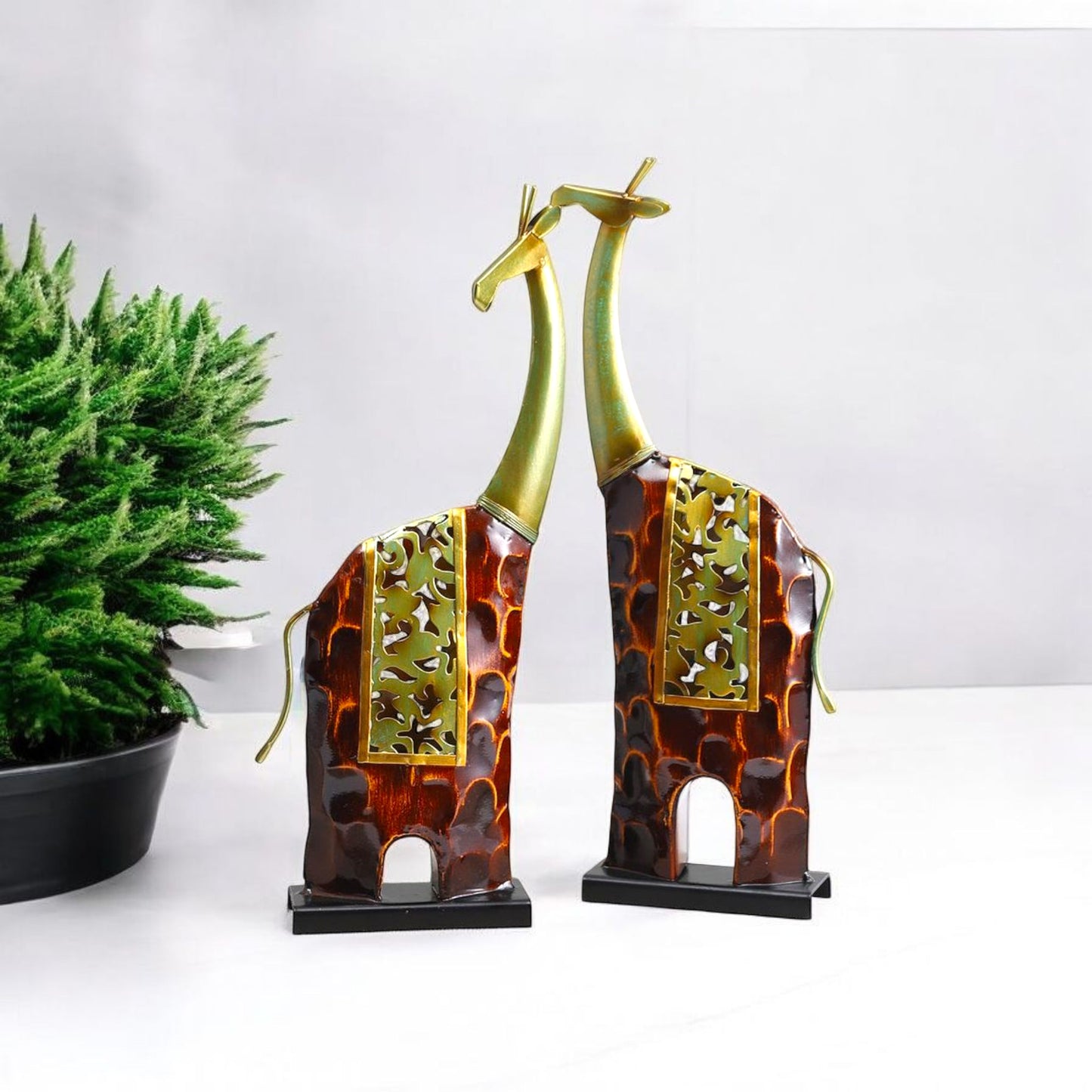 Giraffe Decorative Figurine