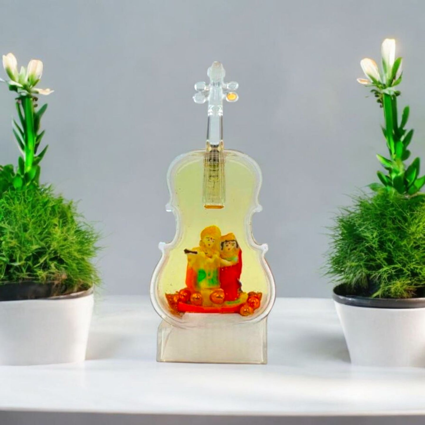 Couple Paper Weight in Violin