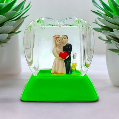 Mini Wedding Couple Paper Weight