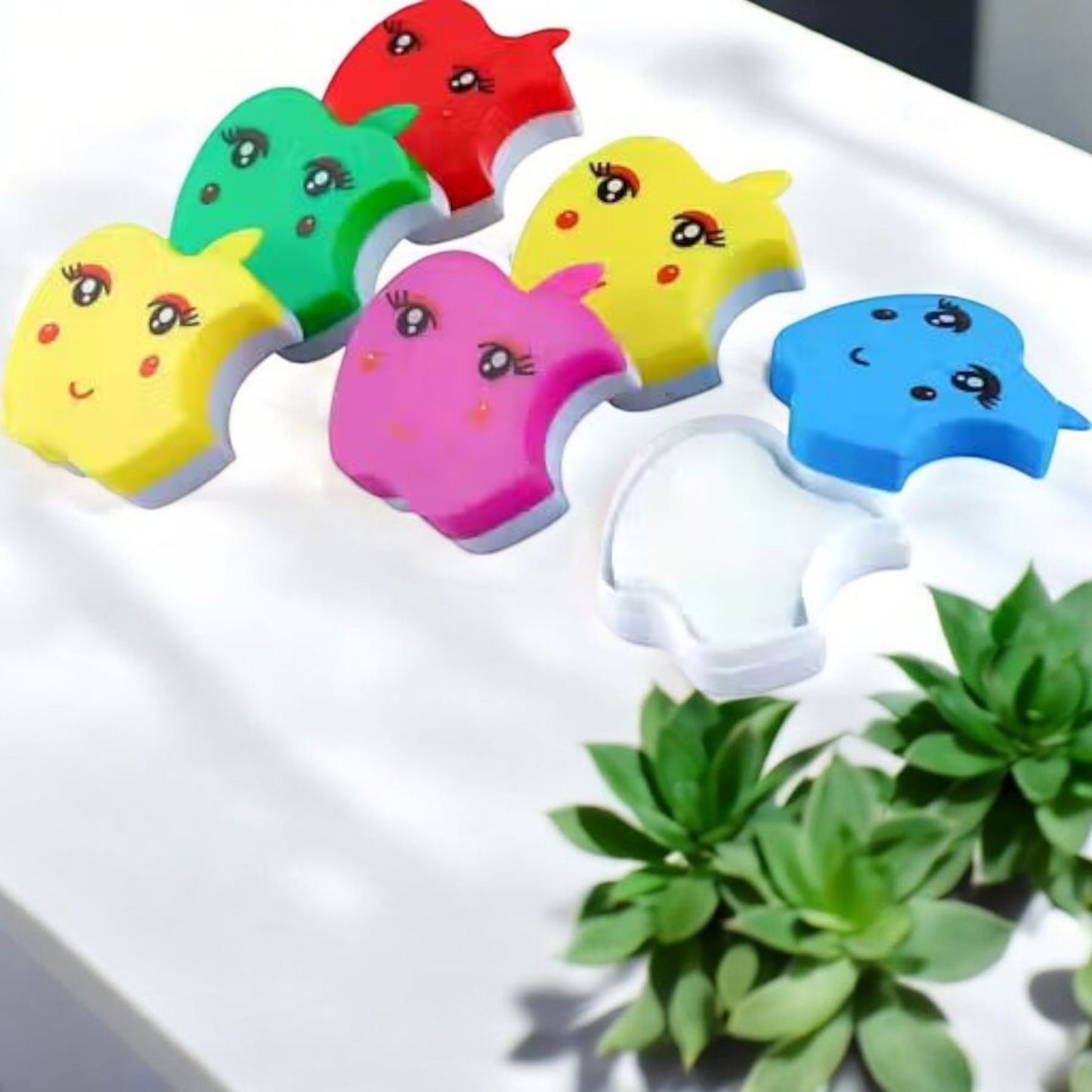 Apple Shape Nail Polish Remover Wipes