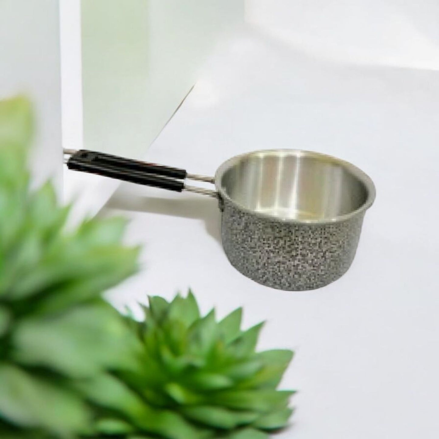 Non-Stick Saucepan with Handle