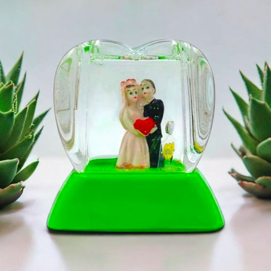 Mini Wedding Couple Paper Weight