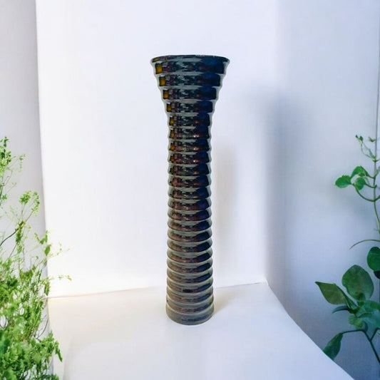 Elegant Spiral Glass Decorative Vase