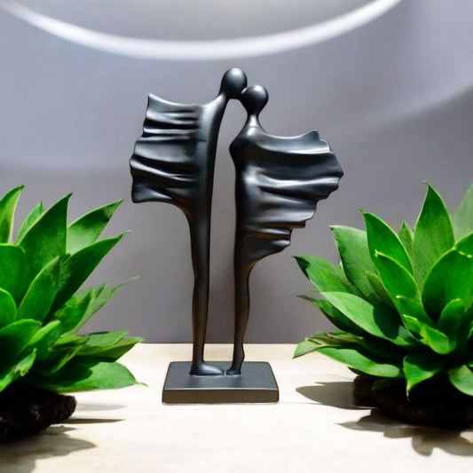 Couple Sculpture